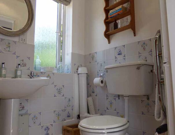 The Larder Bathroom 2